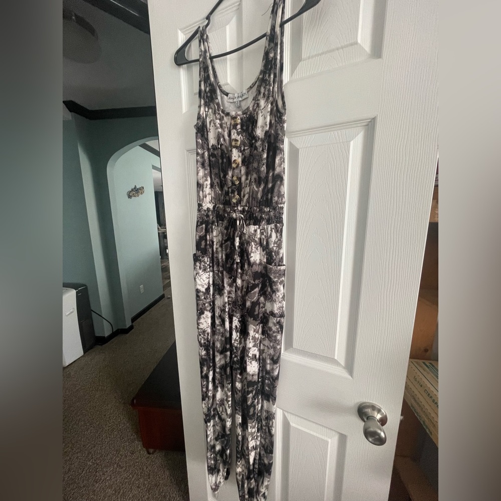 Almost famous brand - jumpsuit - silky smooth